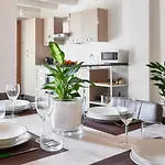 Alexander House - Unbeatable Price! Bergamo
