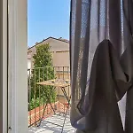 Alexander House - Unbeatable Price! * Bergamo