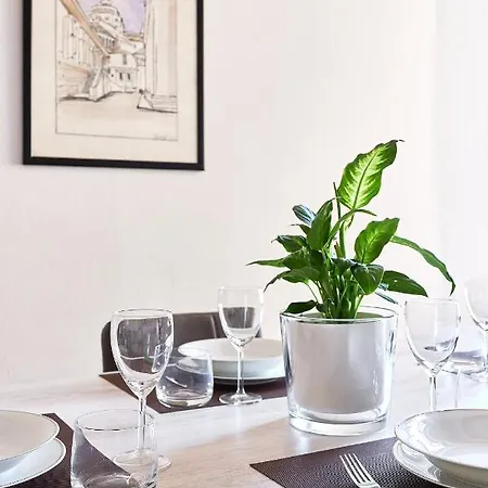 Alexander House - Bright Flat In Historic Borgo Bergamo