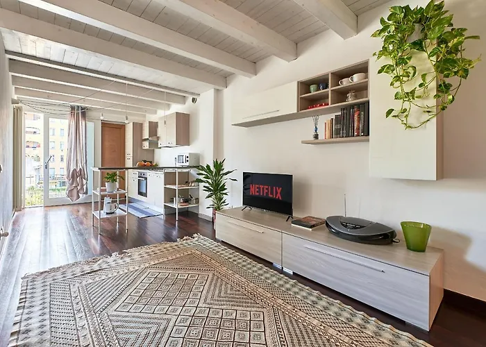 Alexander House - Unbeatable Price! *