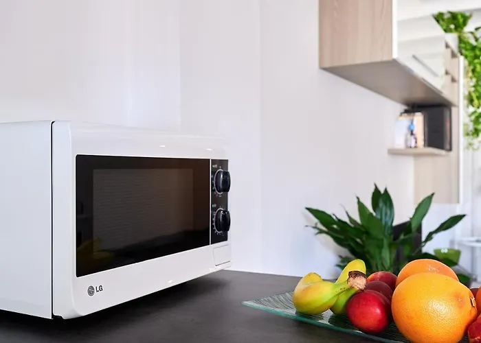 Alexander House - Unbeatable Price! *