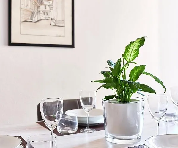 Alexander House - Unbeatable Price! Bergamo