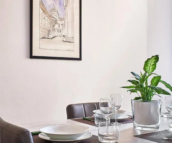 Alexander House - Unbeatable Price! Apartment