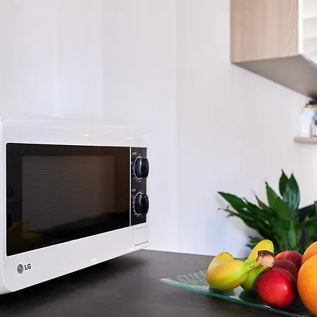 Alexander House - Unbeatable Price! *